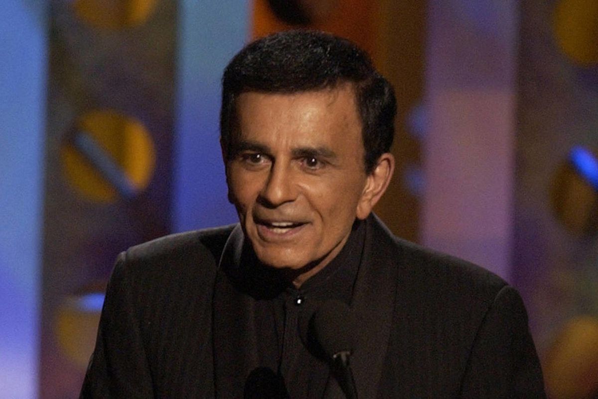 Casey Kasem accepts a radio icon award  during the Radio Music Awards in this Oct. 27, 2003 file photo taken at the Aladdin Hotel in Las Vegas. 