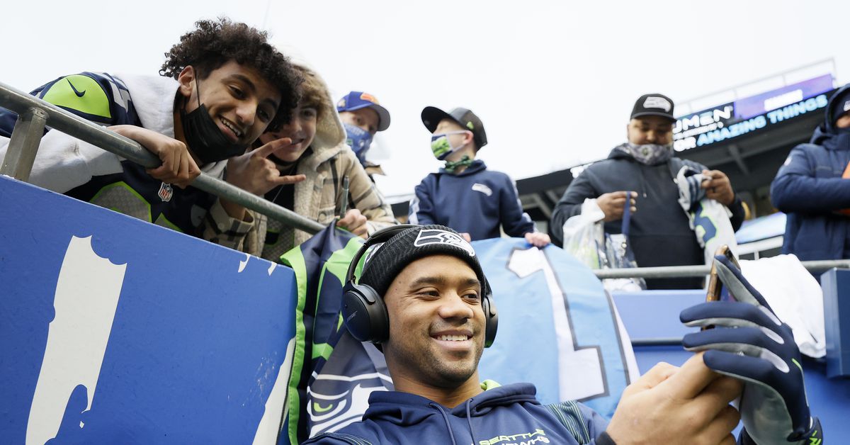SB Nation Reacts: What will the crowd reception be like for Russell Wilson’s return?