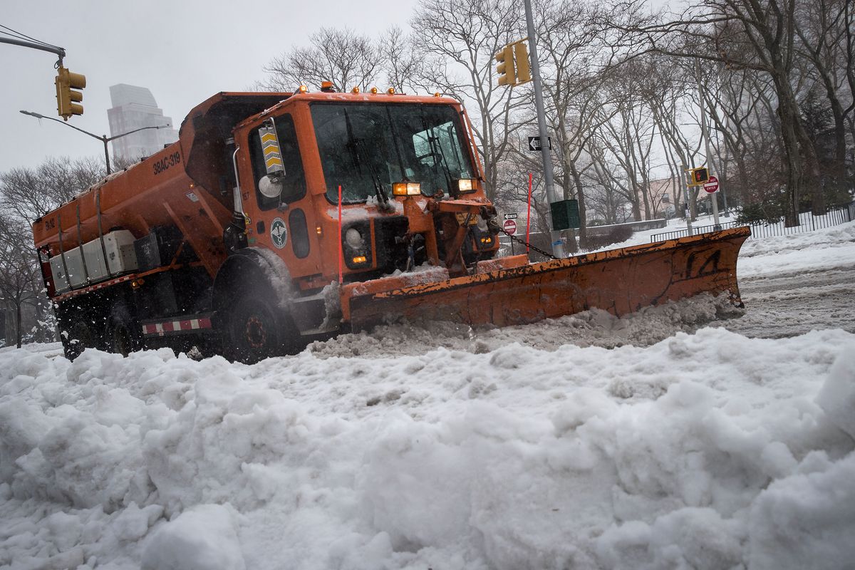 Major Blizzard Hammers East Coast With High Winds And Heavy Snow