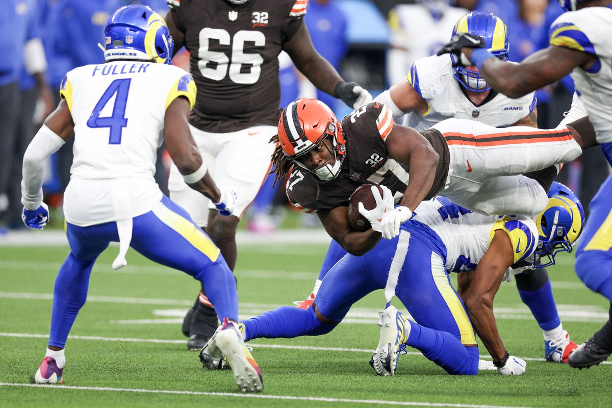 Cleveland Browns v Los Angeles Rams