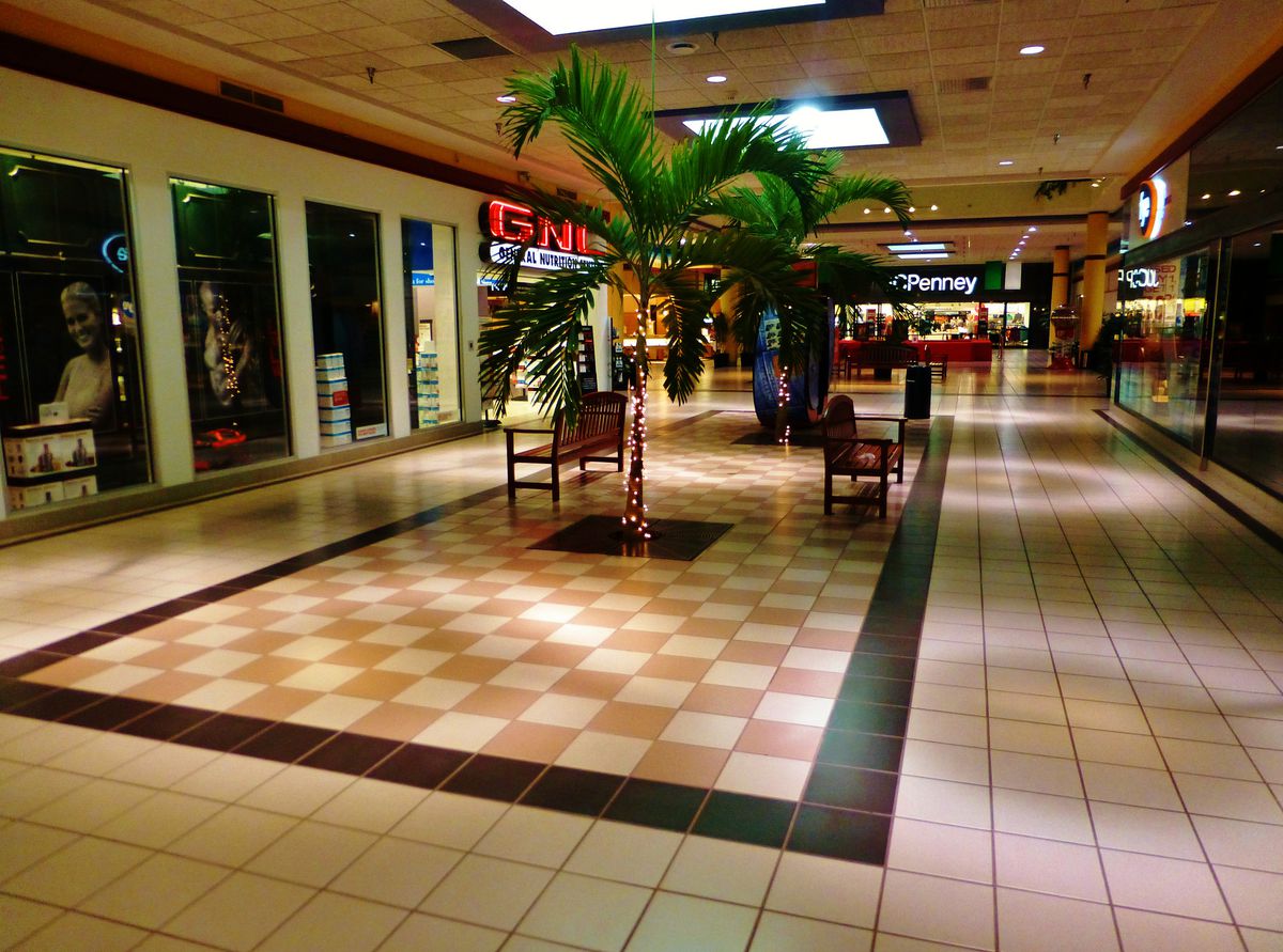 Miami Valley Centre Mall
