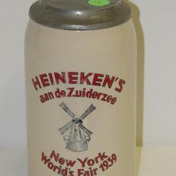Zuider Zee beer stein via <a href="http://www.liveauctioneers.com/item/2721794">Live Auctions</a>.