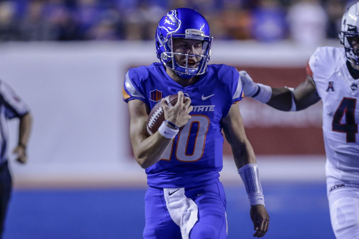 NCAA Football: Connecticut at Boise State