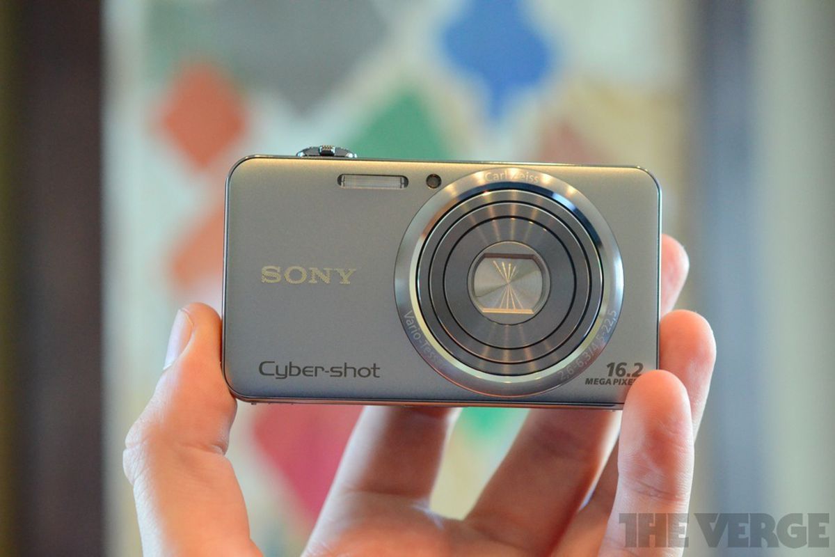 Gallery Photo: Sony Cybershot WX50, WX70, and TX200V hands-on pictures