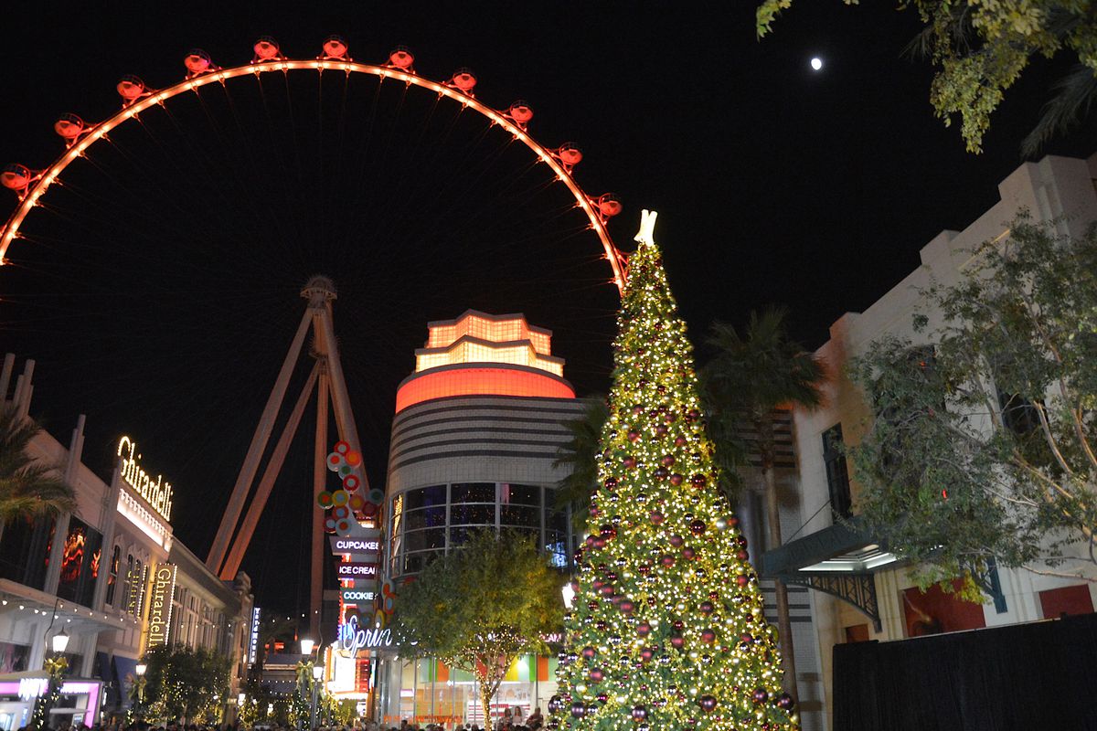 Britney Spears Christmas Tree-Lighting Ceremony At The LINQ Promenade