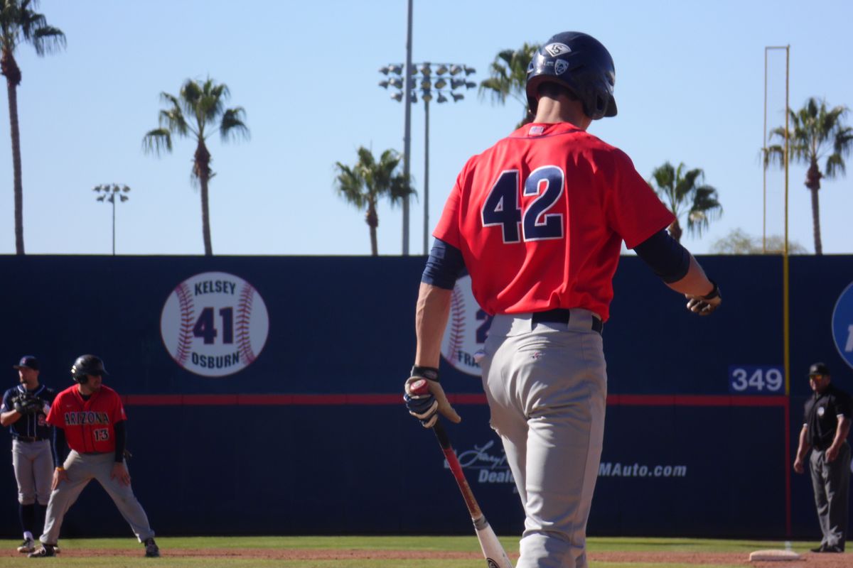 Jared Oliva will be manning center field for Arizona in 2016