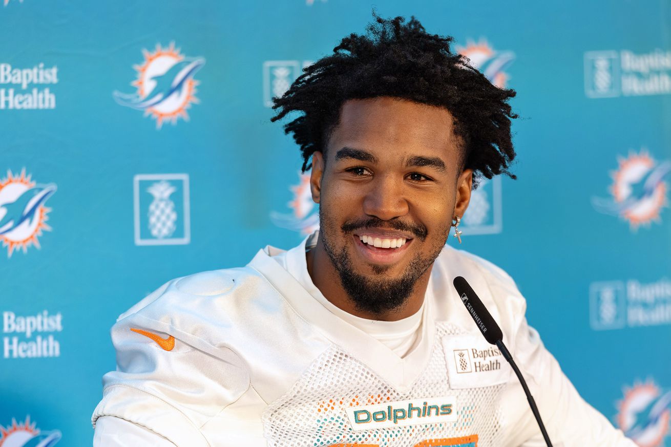 Bye week boosts Dolphins WR Jaylen Waddle ahead of second-half playoff push