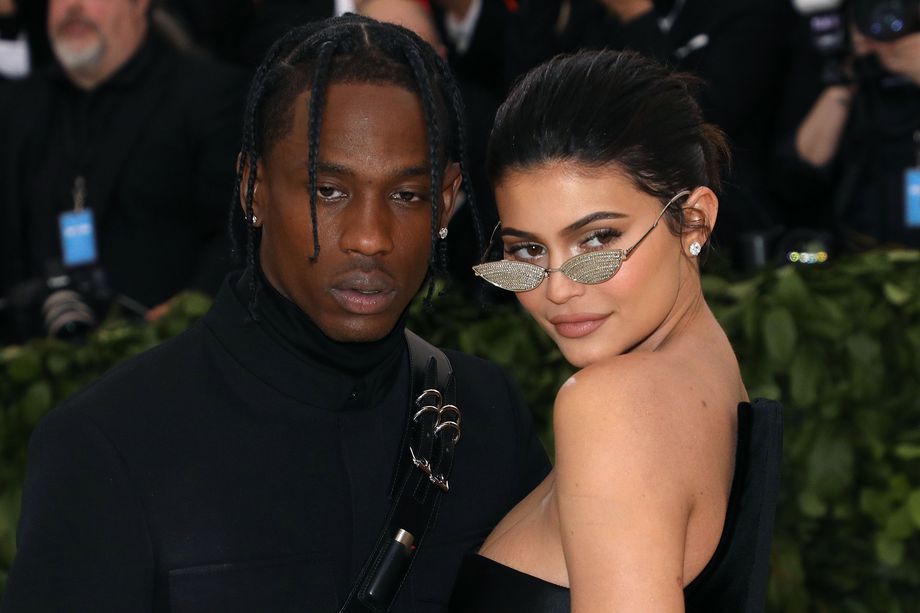 KYLIE JENNER ANNOUNCES SECOND CHILD WITH TRAVIS SCOTT - Bwe Tv