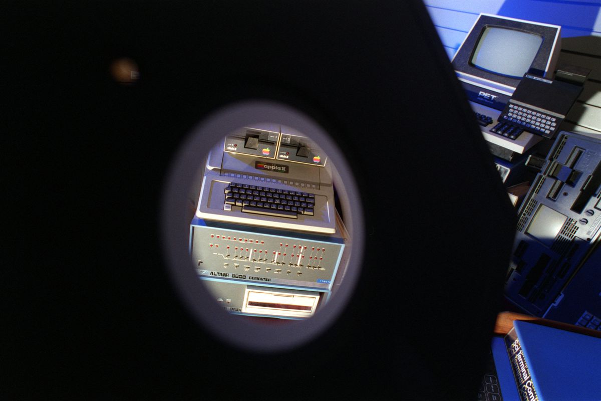 FI.ANTIQUE.2.0809.ASSANTA ANAAntique/vintage computers from left bottom: Altair 8800, Apple II,
