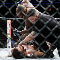 Daniel Cormier finishes Stipe Miocic at UFC 226.