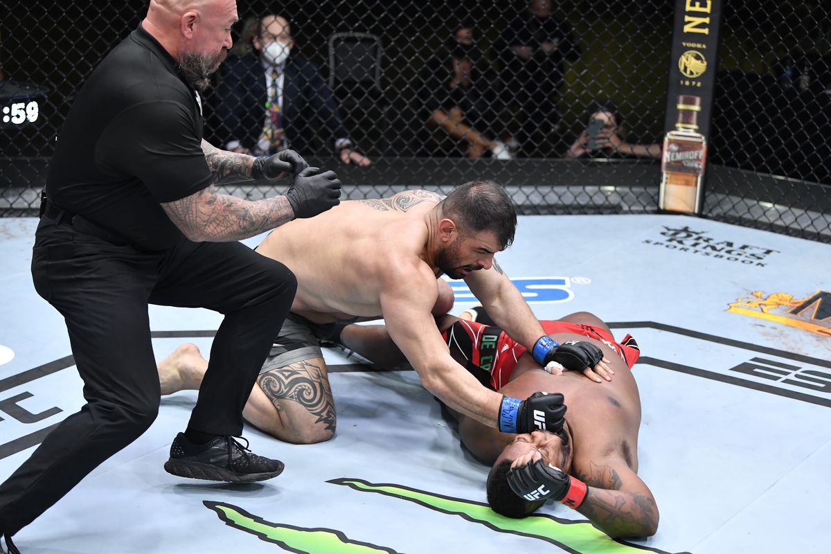 UFC Fight Night: De Castro v Danho