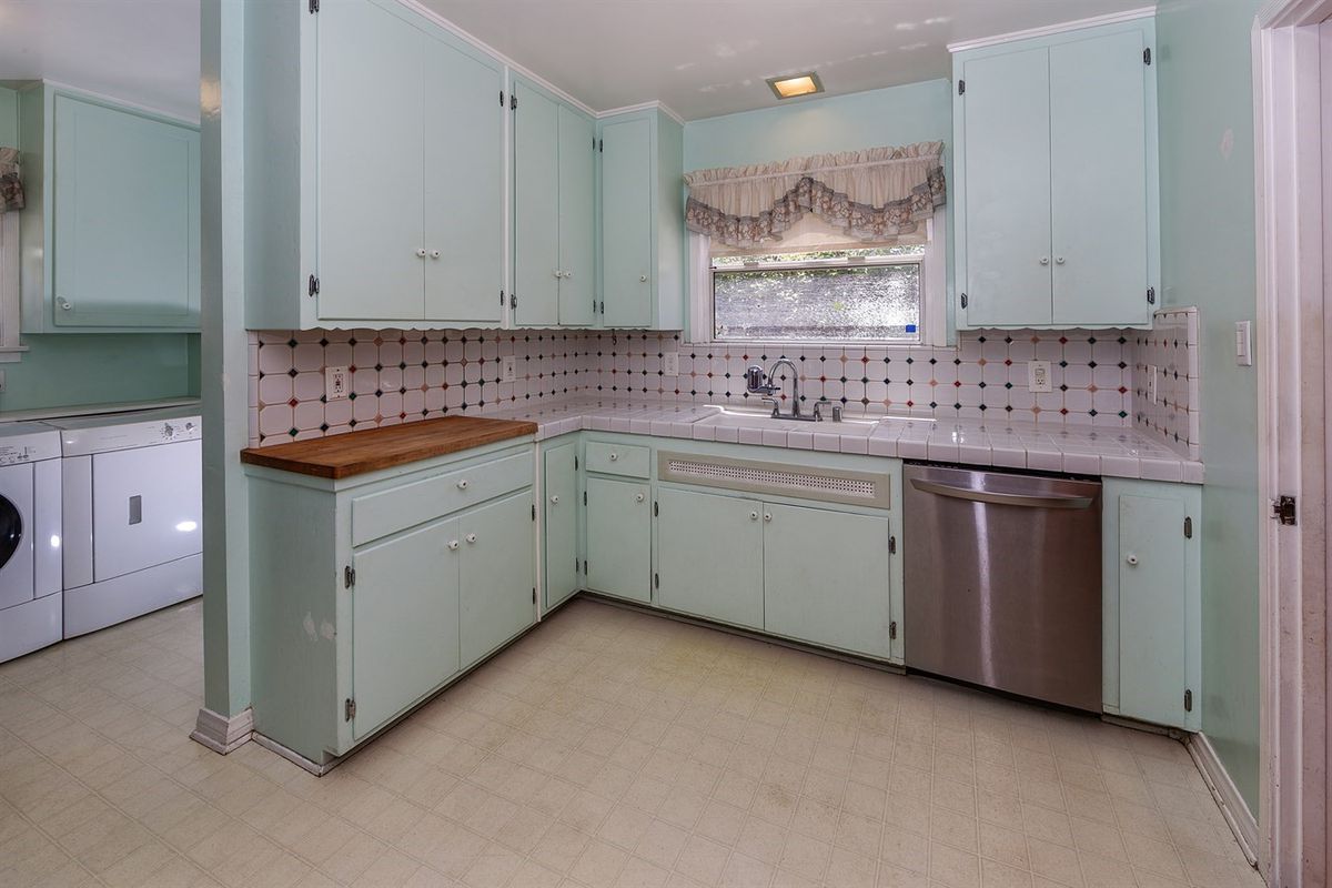 Mint-colored kitchen