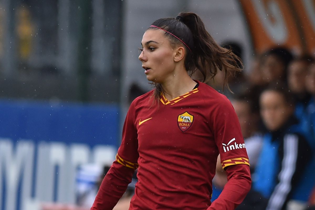 Football woman Roma-Juventus