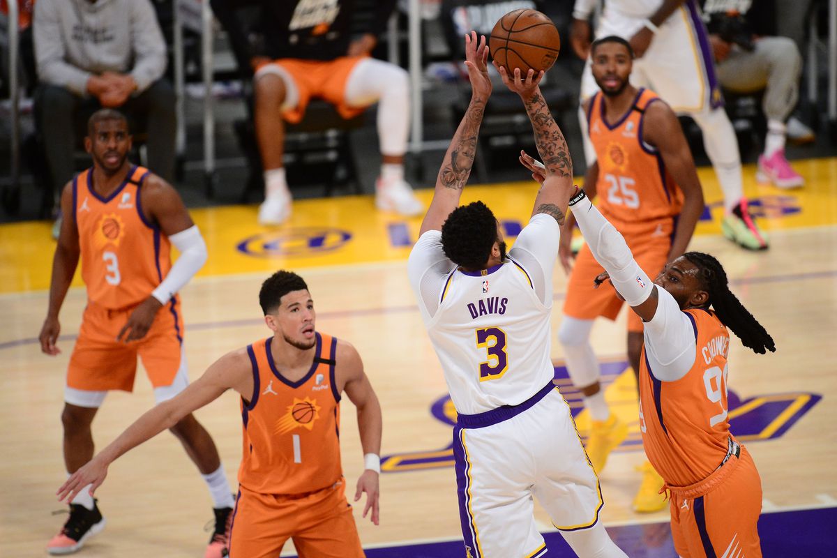 NBA: Playoffs-Phoenix Suns at Los Angeles Lakers