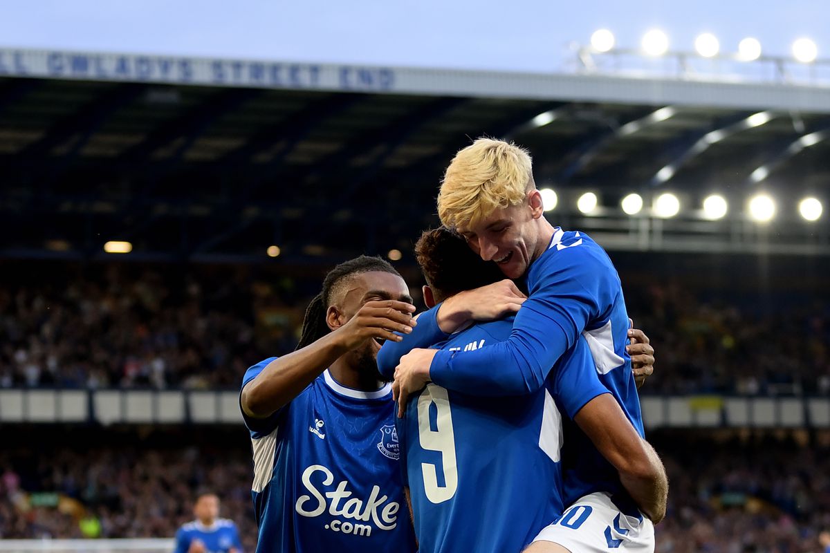 Everton 3-0 Dynamo Kyiv: Final | McNeil debut brace, Vinagre assist! -  Royal Blue Mersey