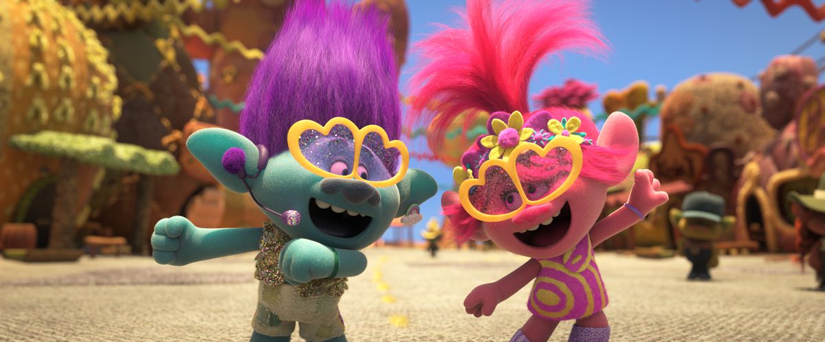 Branch (Justin Timberlake) and Poppy (Anna Kendrick) with glasses in Trolls World Tour