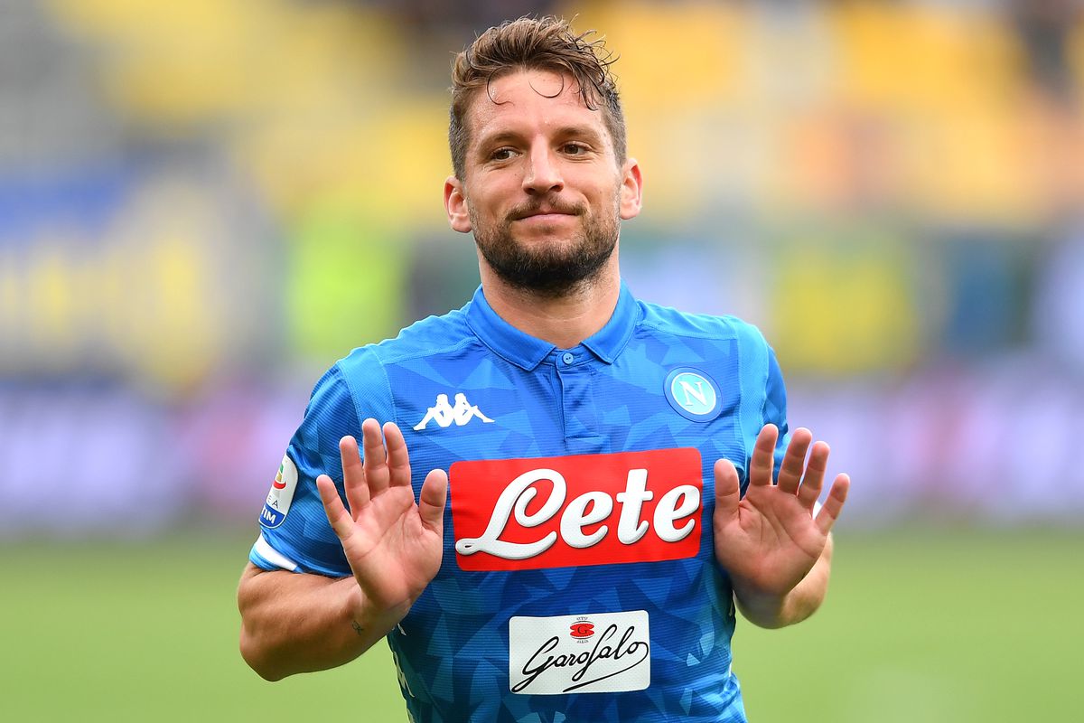 Dries Mertens of SSC Napoli celebrates after scoring the...