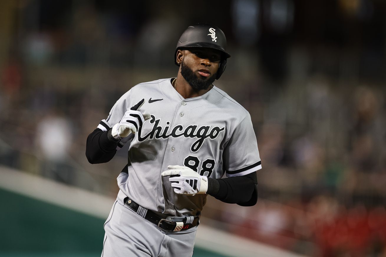 Luis Robert Jr. returns to form for the White Sox, who are out-sucked by the struggling Nationals