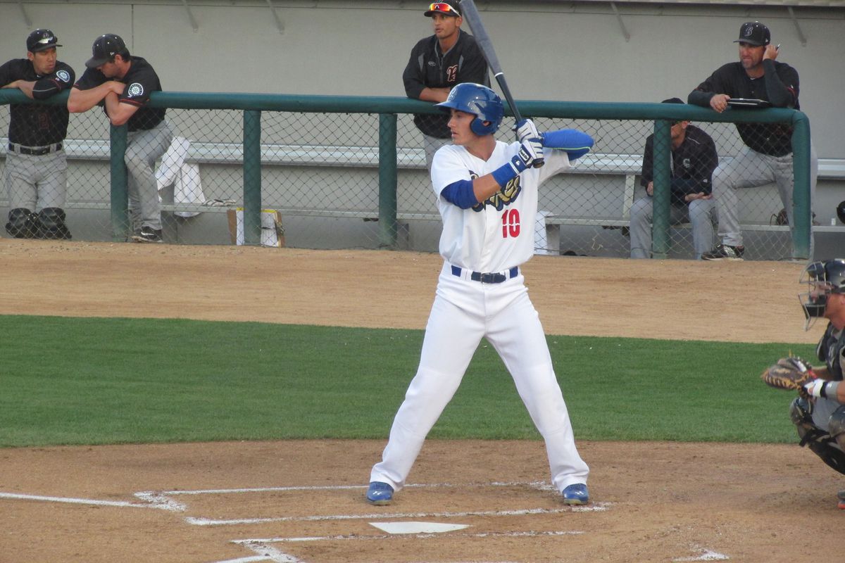 Cody Bellinger hit home runs number 24 and 25 in a Quakes loss.