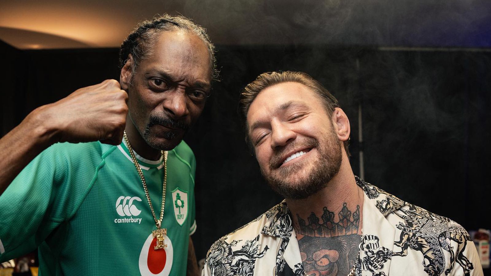 Photo : Conor McGregor fume un blunt avec Snoop Dogg et monte sur scène pendant un concert à Dublin