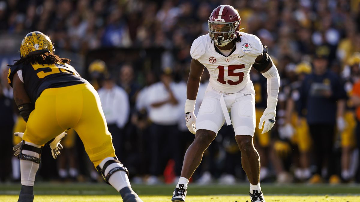 Linebacker Dallas Turner #15 of the Alabama Crimson Tide defends in coverage during the CFP Semifinal Rose Bowl Game against the Michigan Wolverines at Rose Bowl Stadium on January 1, 2024 in Pasadena, California.