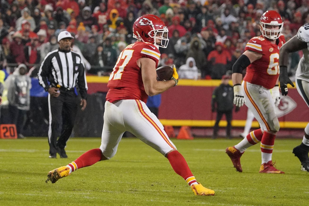 Arrowheadlines: Can Travis Kelce carry the passing attack?