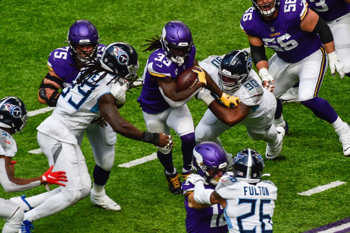NFL: Tennessee Titans at Minnesota Vikings