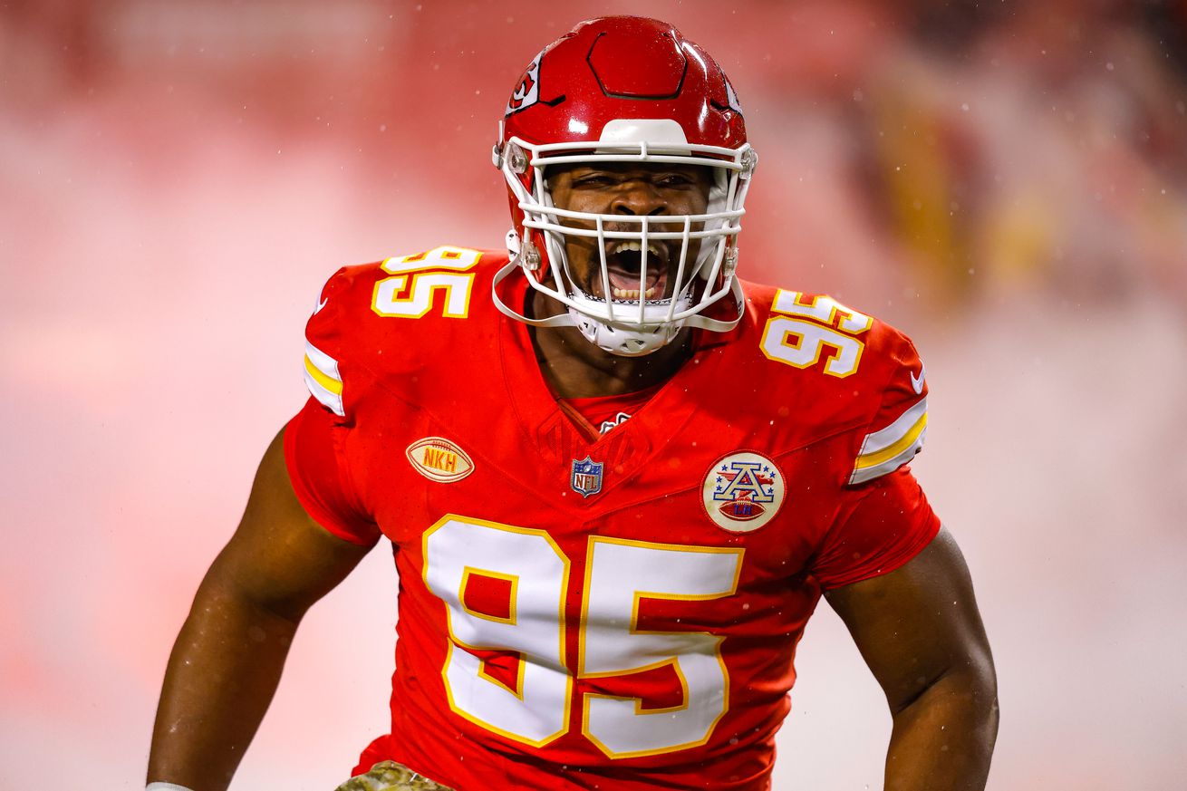 7 Chiefs land on Pro Football Focus list of top 200 free agents, including No. 1