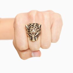 <a href="http://www.nastygal.com/sale_shop-by-price_15/leopard-ring"><b>Nasty Gal</b> Leopard Ring</a> $14 (was $20)