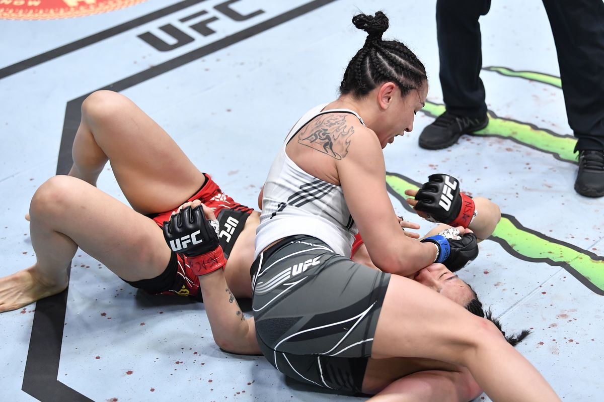 UFC Vegas 27 video: Carla Esparza calls for title shot after mauling Yan Xiaonan with devastating ground assault - MMA Fighting