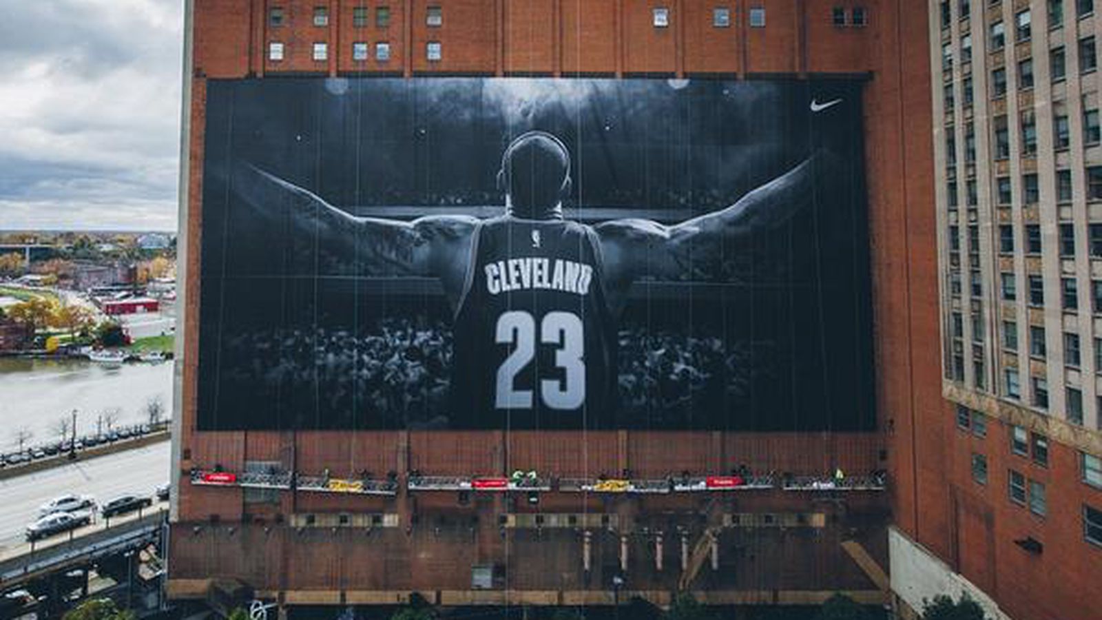 Get a look at Cleveland's new LeBron James banners - SBNation.com