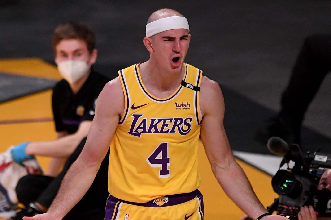 counter Slip shoes paint The Lakers blew it by not matching the offer the Bulls gave Alex Caruso -  Silver Screen and Roll