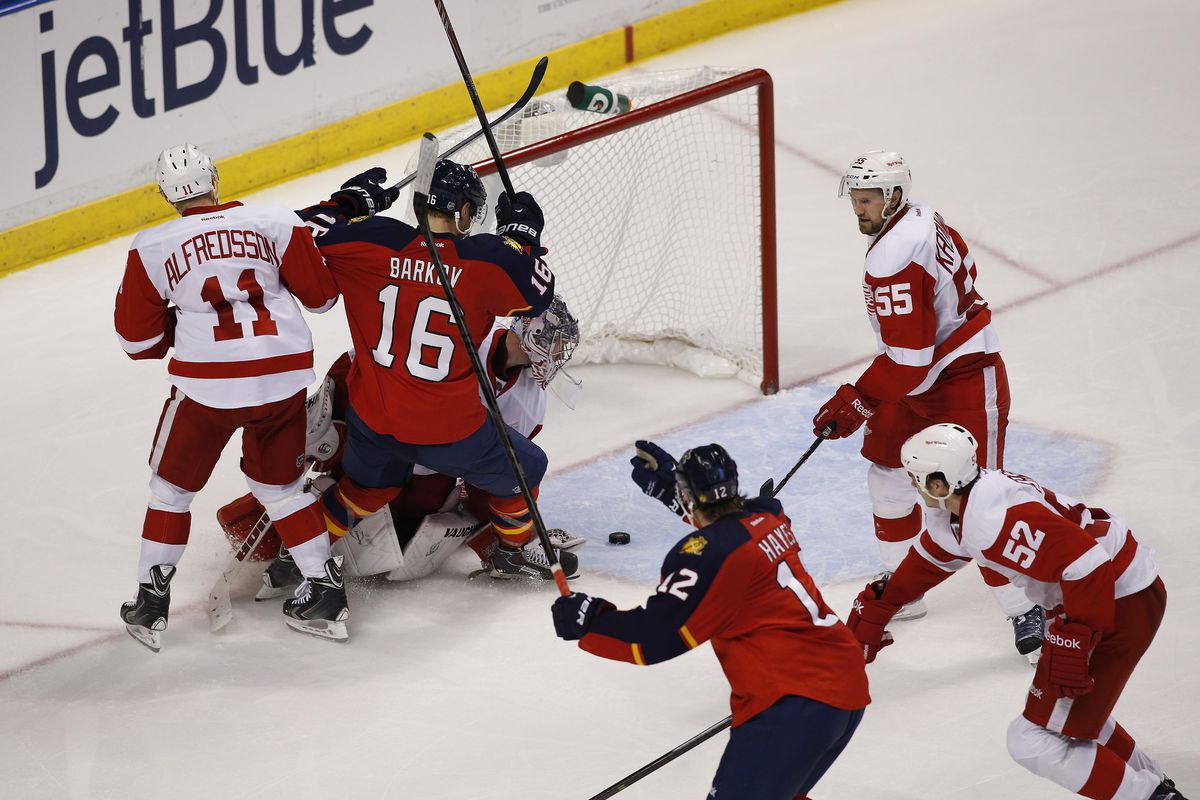 Can the Panthers make it three in a row against the Red Wings?