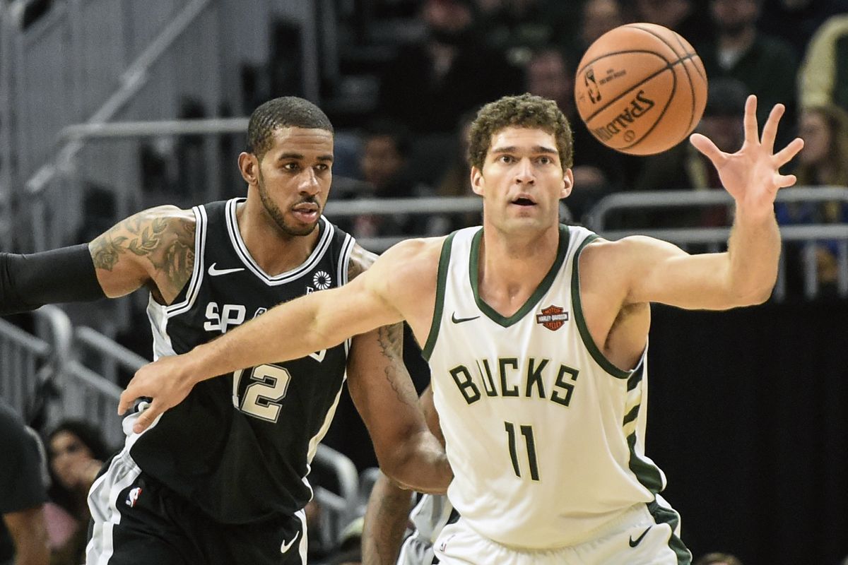NBA: San Antonio Spurs at Milwaukee Bucks