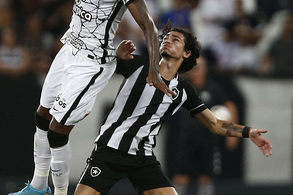 Botafogo v Corinthians - Brasileirao 2022