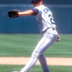 Rafael Carmona #22 of the Seattle Mariners pitches during a baseball game against the Baltimore Orioles on June 8, 1995 at Oriole Park at Camden Yards