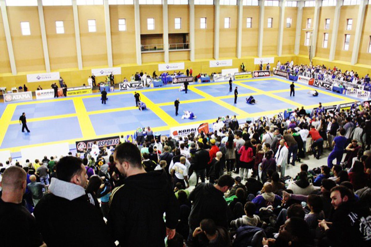 via <a href="http://www.graciemag.com/en/2012/01/european-jiu-jitsu-championship-2012-day-one/" target="new">Gracie Mag</a>
