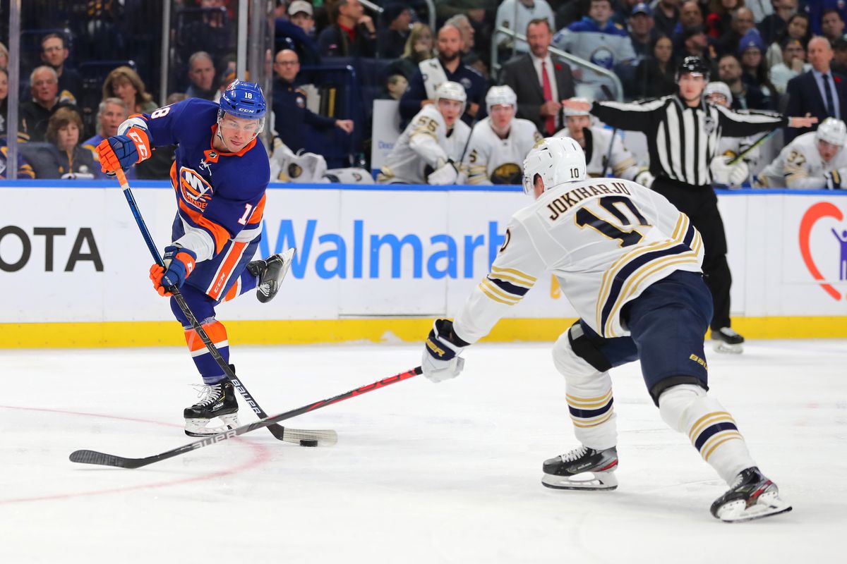 NHL: New York Islanders at Buffalo Sabres
