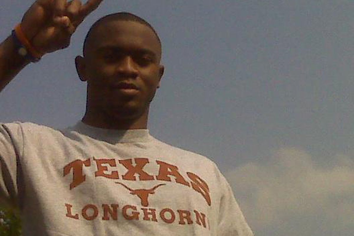 Johnathan Gray made a lot of Texas fans extremely happy when he threw his horns up on his 18th birthday.