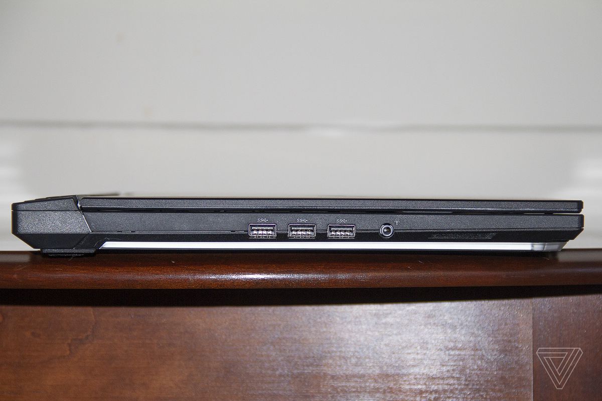 The left side of the ROG Strix Scar 15 review.
