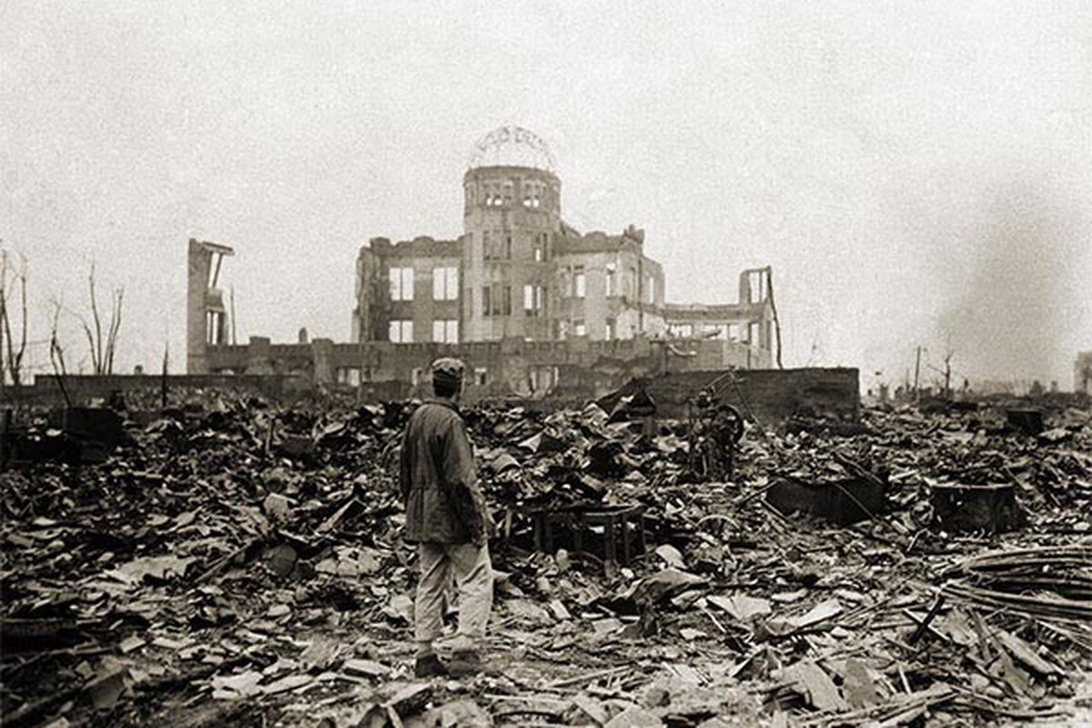I went looking for a picture of The Spectrum implosion, but then I remembered that hasn't happened yet...  Photo via <a href="http://www.companysj.com/v231/hiroshima01rubble.jpg">www.companysj.com</a>