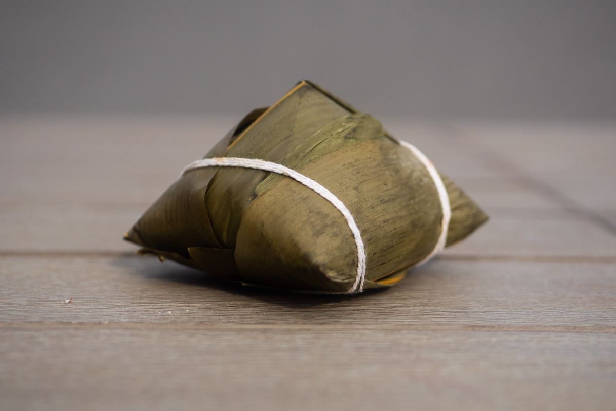 A wrapped zongzi treat from the Tang