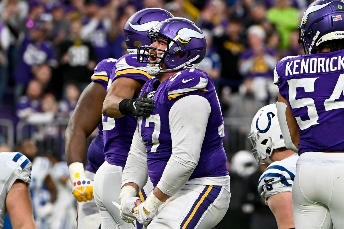 Minnesota Vikings 39, Indianapolis Colts 36 (OT): Vikings mount greatest  comeback in NFL history, win NFC North - Daily Norseman