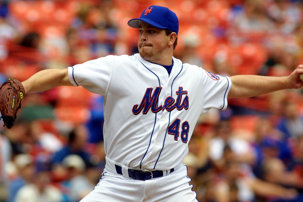 New York Mets' pitcher Glendon Rusch throws agains