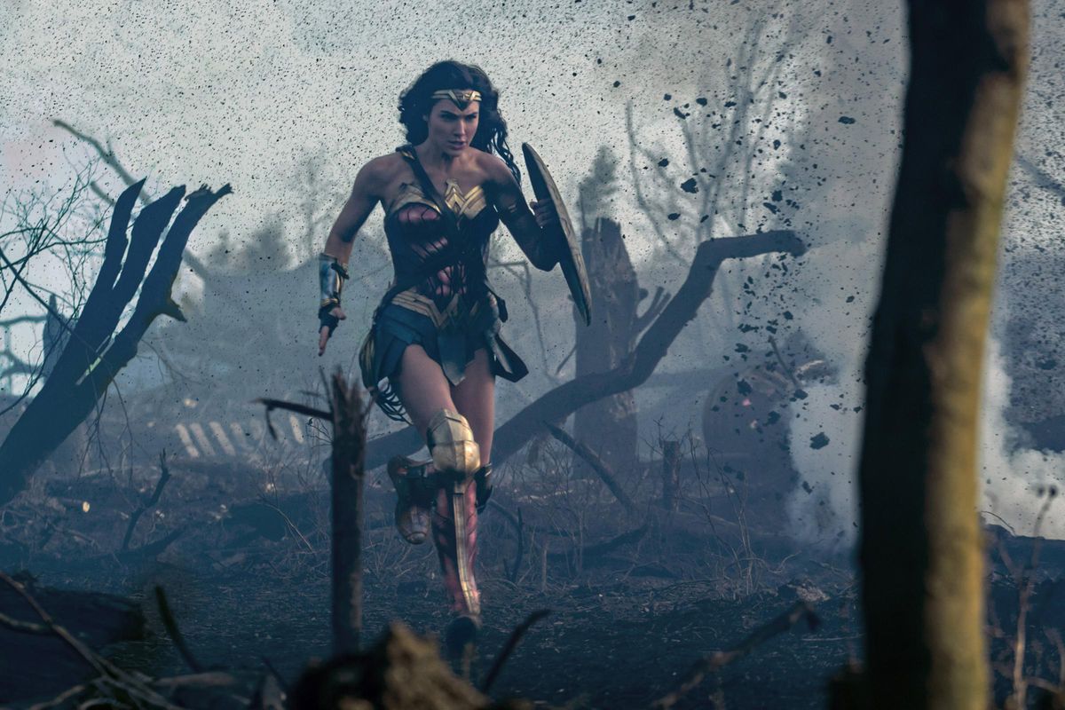 DCEU scenes, When a courageous Wonder Woman steps out on “No Man’s Land” along with her shield