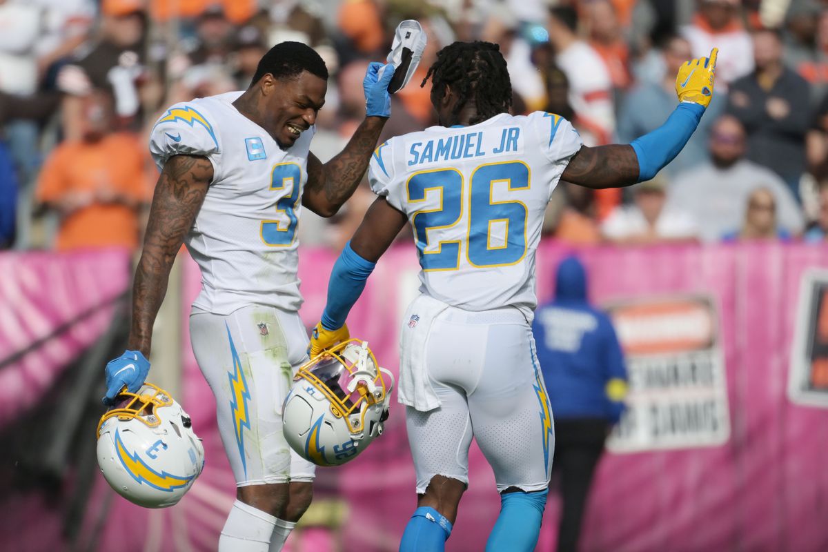 NFL: Los Angeles Chargers at Cleveland Browns