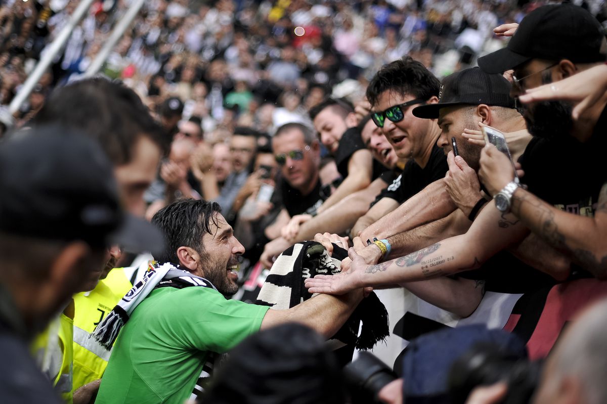 Gianluigi Buffon greets the supporters after his last Serie...