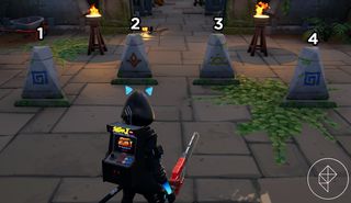Hráč Fortnite stojí pred štyrmi stĺpmi so symbolmi