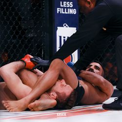  Adel Altamimi gets the submission at Bellator 214.