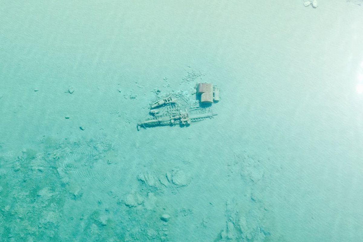 Lake Michigan Is So Clear Right Now You Can See Shipwrecks 